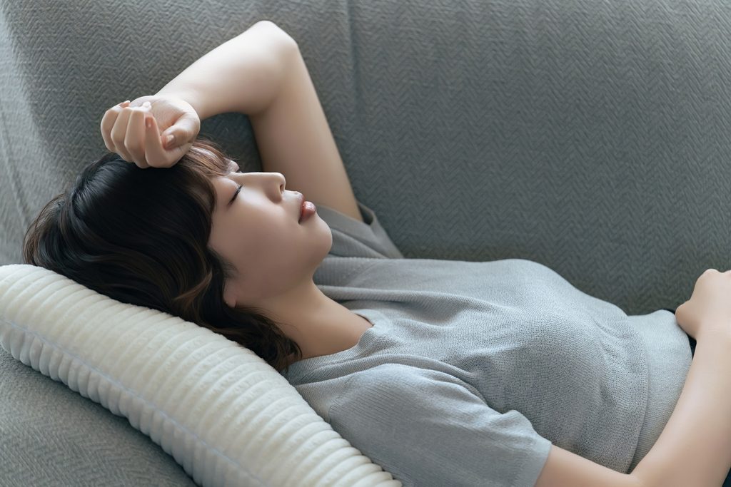 だるそうな女性